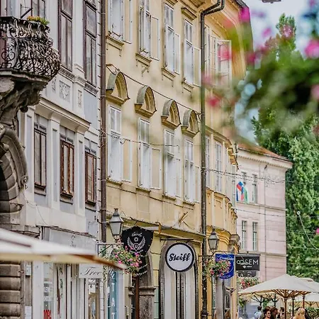 Ab - The Princess Castle Triplex Ljubljana