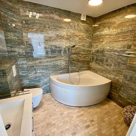 Apartment Ab - The Princess Castle Triplex