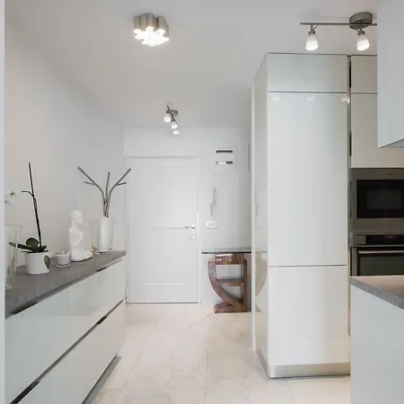 Ab - The Princess Castle Triplex Apartment