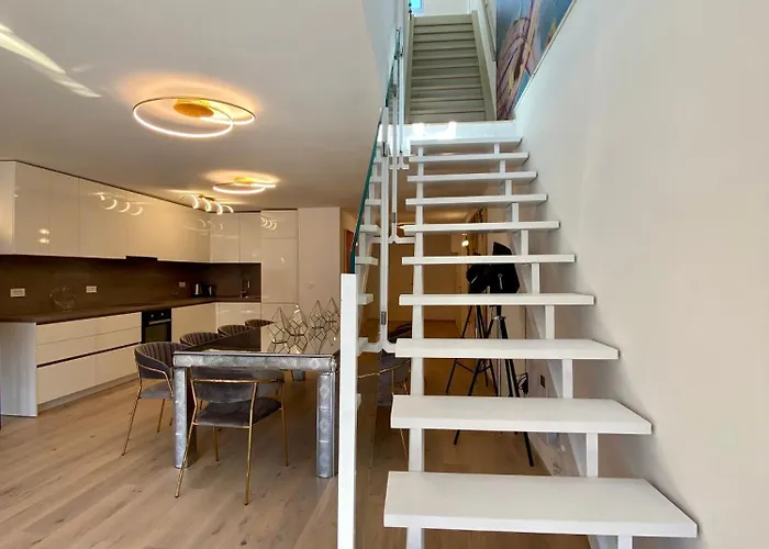 Ab - The Princess Castle Triplex * リュブリャナ