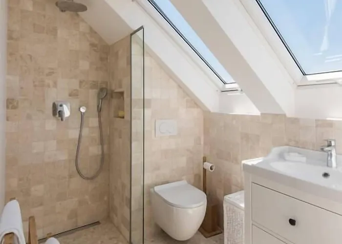 Apartma Ab - The Princess Castle Triplex