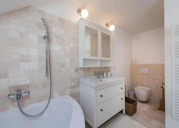 Ab - The Princess Castle Triplex Apartma