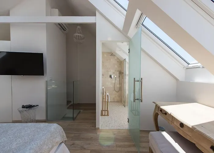 Apartma Ab - The Princess Castle Triplex Ljubljana